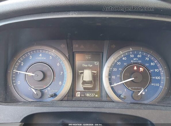 5TDYK3DC4GS746672 2016 TOYOTA LE Silver Vista de los asientos traseros