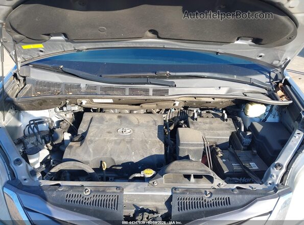 5TDYK3DC4GS746672 2016 TOYOTA LE Silver Vista trasera