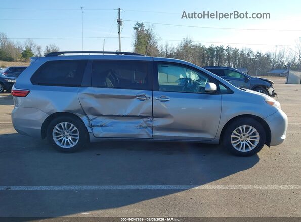 5TDYK3DC4GS746672 2016 TOYOTA LE Silver Vista interior trasera