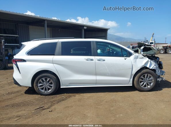 5TDYRKECXSS235836 2025 TOYOTA LE White Սալոնի 360 աստիճան տեսք