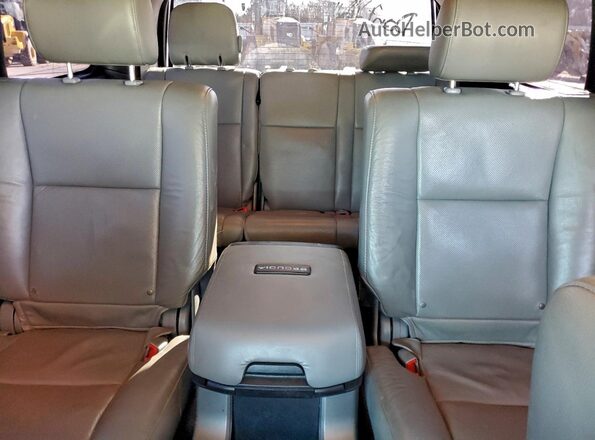 5TDYY5G16HS068352 2017 TOYOTA SEQUOIA Black Widok tylnych siedzeń