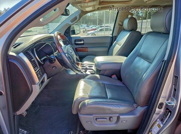5TDYY5G19JS071655 2018 TOYOTA SEQUOIA Silver Вид салону спереду