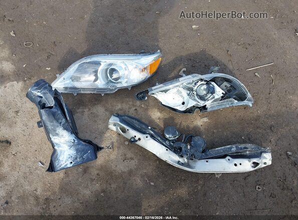 5TDYZ3DC3HS889836 2017 TOYOTA LE Champagne 