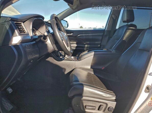 5TDYZRFH0HS208348 2017 TOYOTA LIMITED White Front interior view