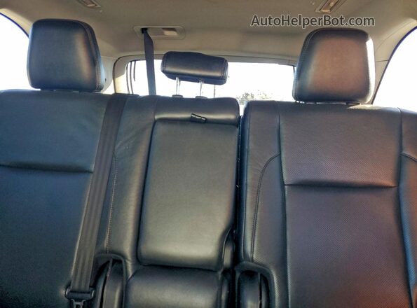 5TDYZRFH0HS208348 2017 TOYOTA LIMITED White Rear seats view