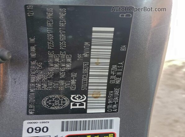 5TDZZ3DC2LS062763 2020 TOYOTA SIENNA Gray Widok naklejki z numerem VIN