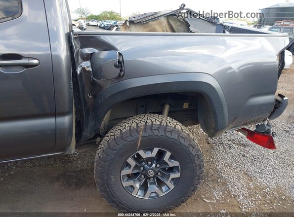 5TFCZ5AN3HX054826 2017 TOYOTA TACOMA Gray წინა ხედი