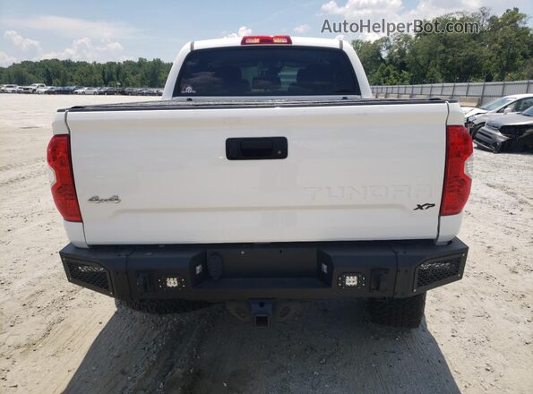 5TFDW5F14JX773723 2018 TOYOTA TUNDRA White Widok z tyłu
