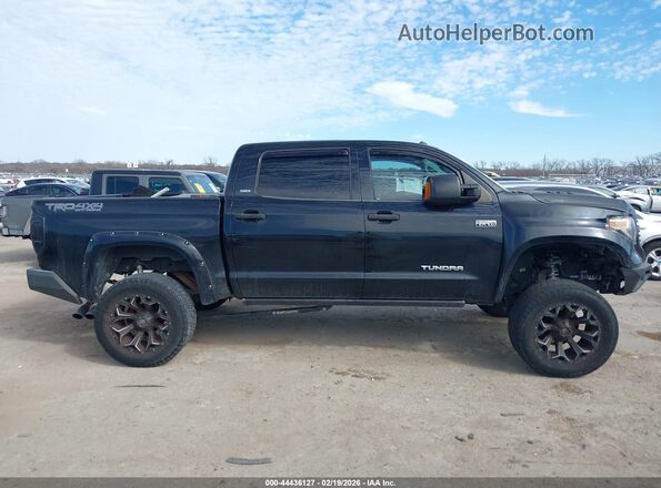 5TFDY5F16JX687288 2018 TOYOTA TUNDRA Черный 