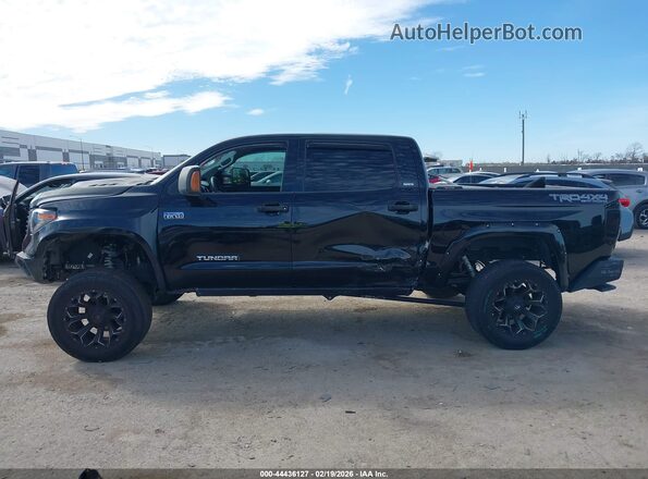 5TFDY5F16JX687288 2018 TOYOTA TUNDRA Черный 