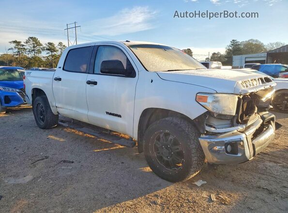 5TFEM5F16GX104517 2016 TOYOTA TUNDRA Белый Передняя правая четверть