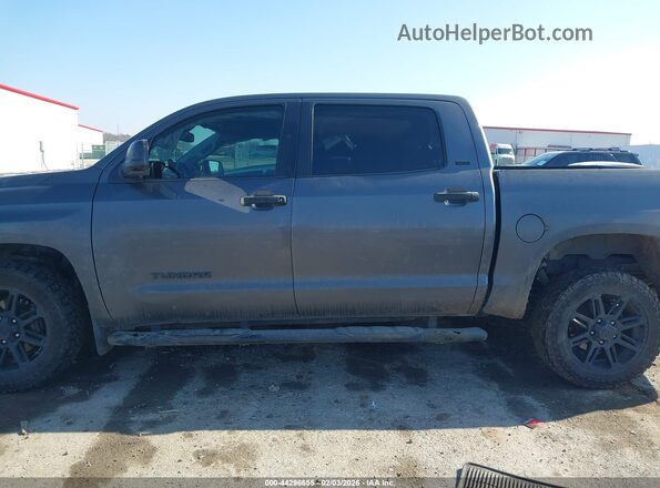 5TFEM5F1XJX124230 2018 TOYOTA TUNDRA Gray Սալոնի 360 աստիճան տեսք