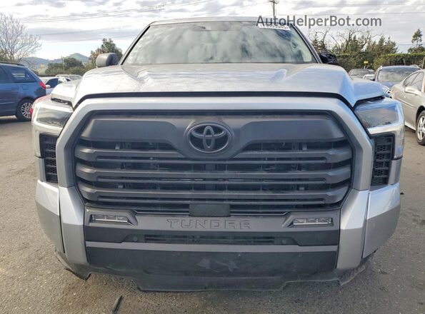 5TFLA5AB8PX026774 2023 TOYOTA TUNDRA Серебряный Вид спереди