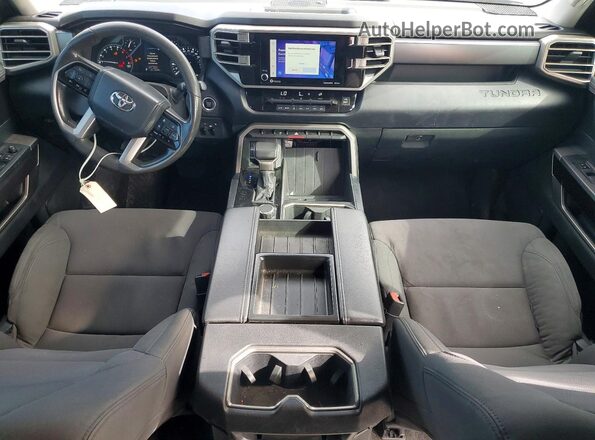 5TFLA5AB8PX026774 2023 TOYOTA TUNDRA Серебряный Вид панели приборов