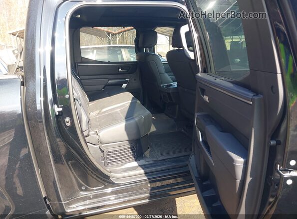 5TFNC5DBXRX045229 2024 TOYOTA TUNDRA HYBRID Black VIN կոդի պիտակի տեսք