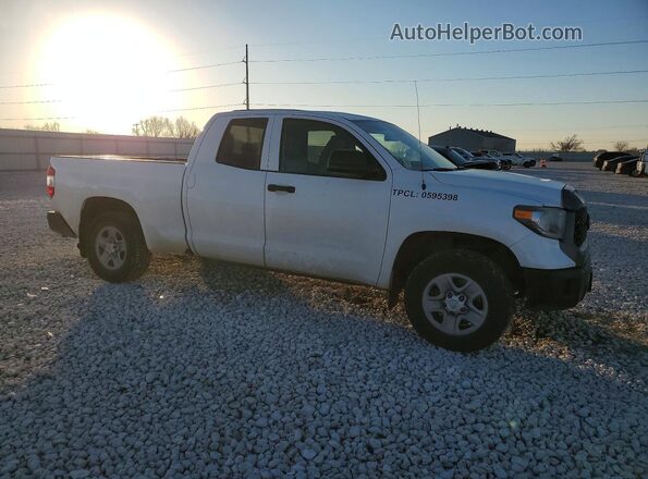 5TFRM5F16KX135566 2019 TOYOTA LE White Przód prawy
