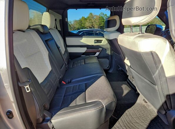 5TFVC5DB3NX002331 2022 TOYOTA TUNDRA Silver უკანა სავარძლების ხედი