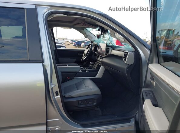 5TFWA5DB9RX142500 2024 TOYOTA LIMITED Silver Вид салону спереду