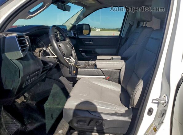 5TFWC5DB7RX052191 2024 TOYOTA LIMITED Белый Вид салона спереди