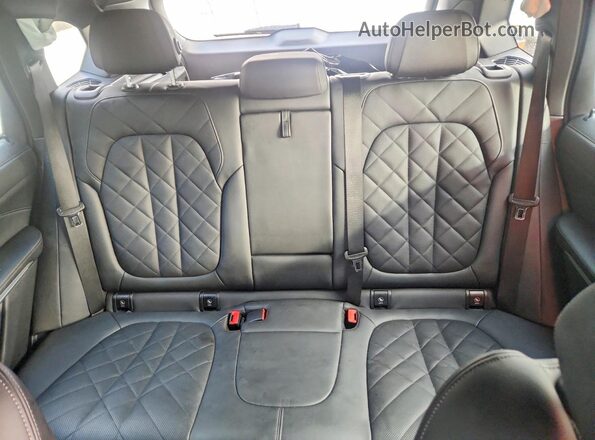 5UX13EU00R9U27883 2024 BMW X5 White Widok tylnych siedzeń