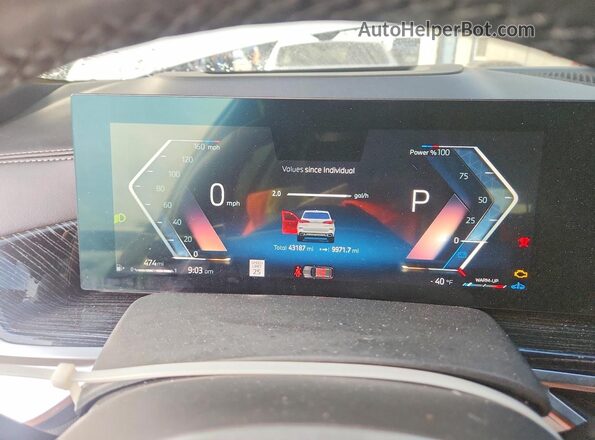 5UX13EU00R9U27883 2024 BMW X5 White Widok zestawu wskaźników