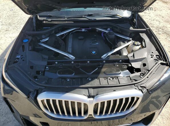 5UX13EU05S9W71454 2025 BMW X5 Gray 