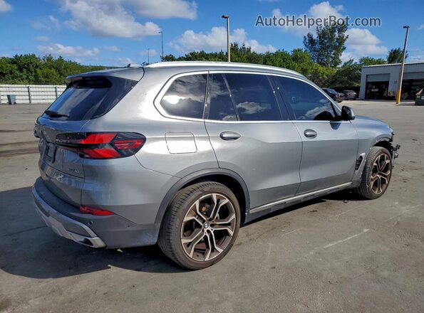 5UX13EU07R9U74120 2024 BMW X5 Gray Tył prawy