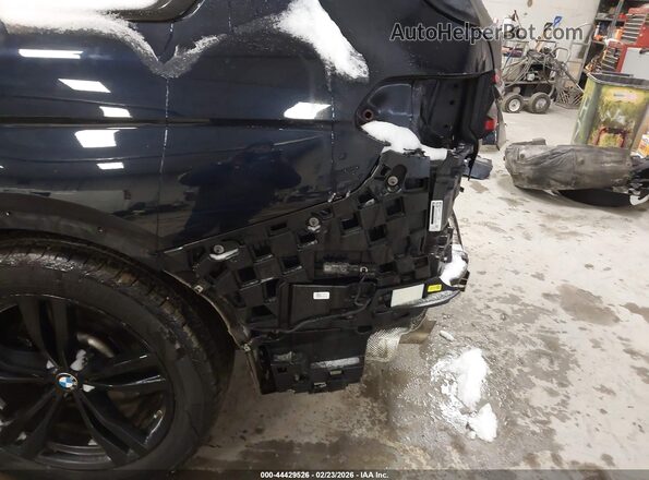 5UX23EM01R9U59407 2024 BMW X7 Black 