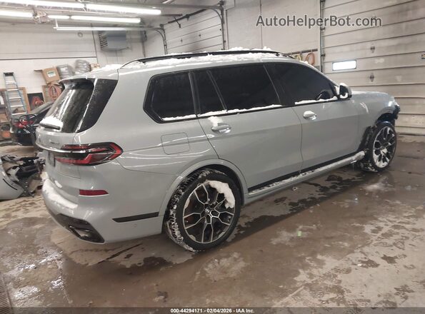 5UX23EM04P9P24981 2023 BMW X7 Gray Задня права чверть