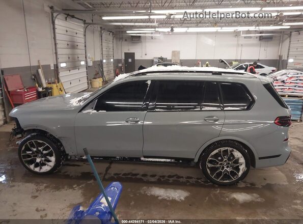 5UX23EM04P9P24981 2023 BMW X7 Gray 