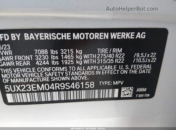 5UX23EM04R9S46158 2024 BMW X7 White Widok komory silnika