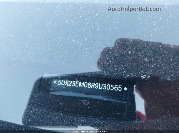 5UX23EM06R9U30565 2024 BMW X7 Gray 