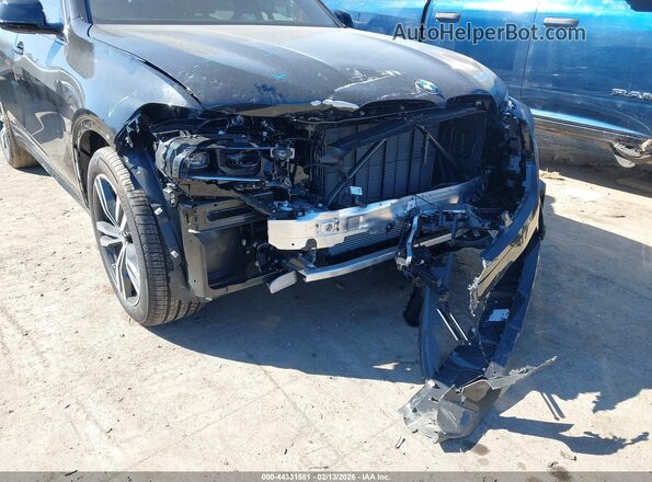 5UX23EM0XT9024585 2026 BMW X7 Black Вид спереду