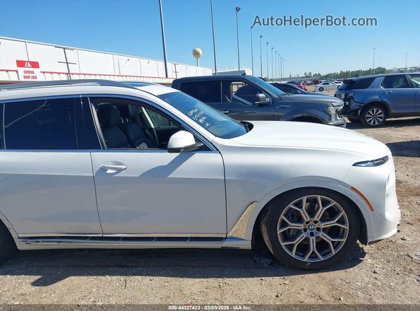 5UX23EM0XT9053505 2026 BMW X7 White Вид щитка приладів