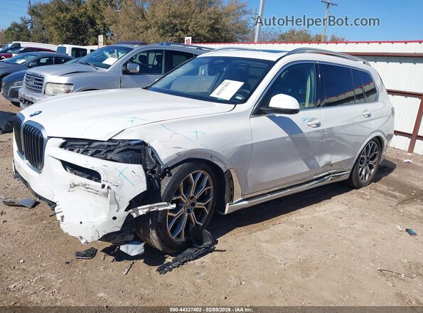 5UX23EM0XT9053505 2026 BMW X7 White Передня ліва чверть