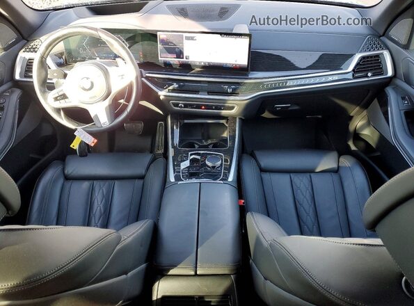 5UX23EU02R9U13343 2024 BMW X5 Blue Widok deski rozdzielczej