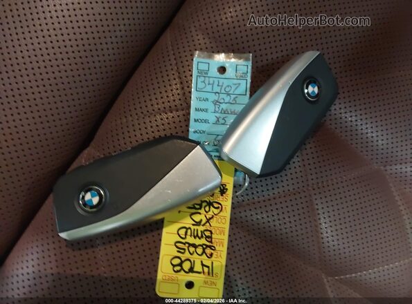 5UX23EU05S9W32786 2025 BMW X5 Green Вид панелі приладів