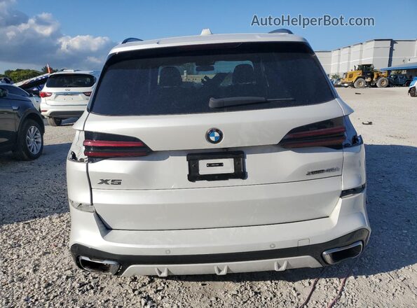 5UX23EU07R9U09983 2024 BMW X5 White Vista trasera