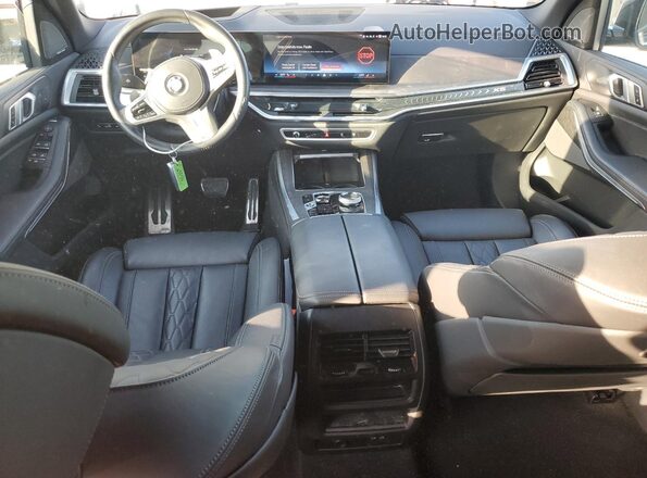 5UX23EU07R9U09983 2024 BMW X5 White Vista del salpicadero