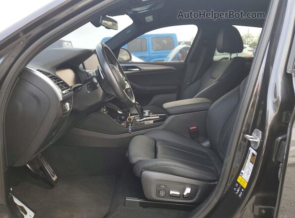 5UX2V1C09M9F44558 2021 BMW X4 Gray წინა სალონის ხედი