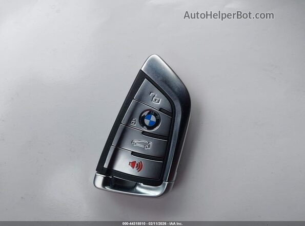 5UX2V1C09M9H16880 2021 BMW X4 Black Вид панелі приладів