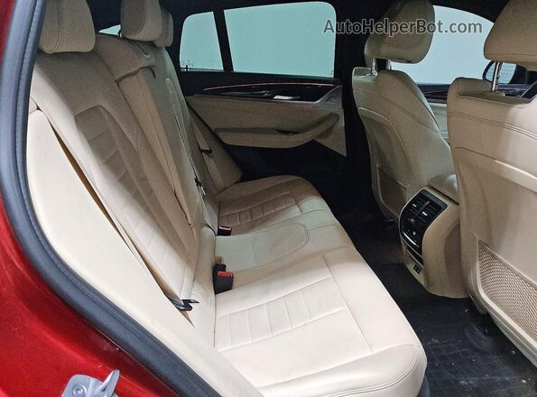5UX2V5C03M9G98318 2021 BMW X4 Red Vista de los asientos traseros