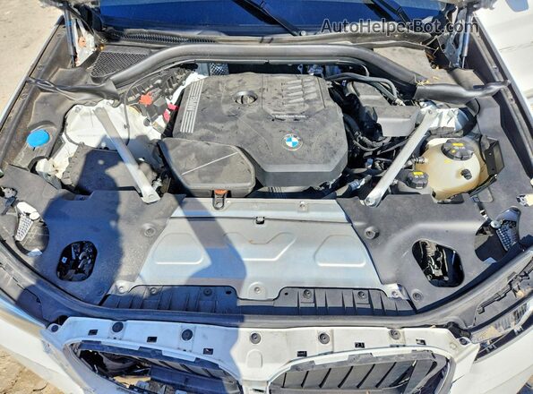 5UX33DT03N9J79448 2022 BMW X4 White Вид задньої частини салону
