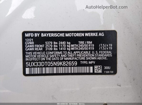 5UX33DT05N9K82659 2022 BMW X4 White ძრავის განყოფილების ხედი