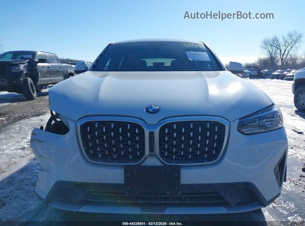 5UX33DT08N9K86186 2022 BMW X4 White უკანა სალონის ხედი
