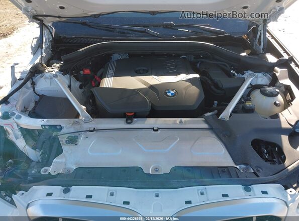 5UX33DT08N9K86186 2022 BMW X4 White უკანა ხედი