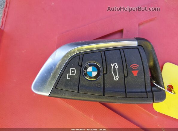 5UX33DT08N9K86186 2022 BMW X4 White წინა პანელის ხედი