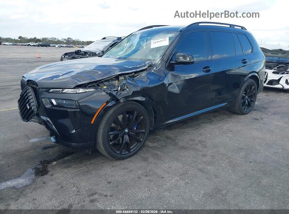 5UX33EM01S9Y10746 2025 BMW X7 Black Przód lewy