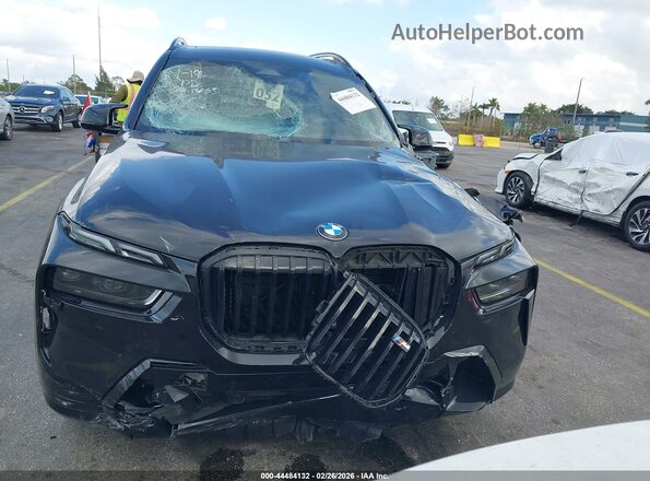 5UX33EM01S9Y10746 2025 BMW X7 Black Widok wnętrza z tyłu
