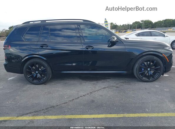 5UX33EM01S9Y10746 2025 BMW X7 Black Widok wnętrza 360 stopni